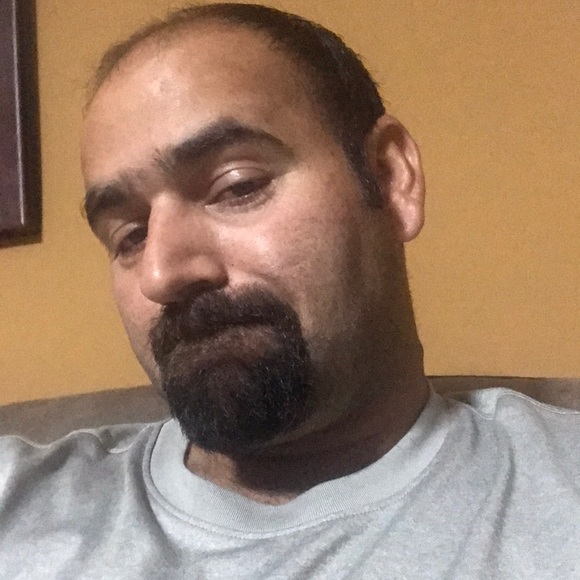Profile Picture of Waqar Khaliq (@waqarkhaliq57) on Poshmark