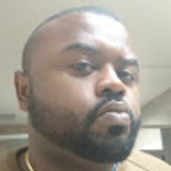 Profile Picture of Arnold Allen iii (@aalleniii) on Poshmark