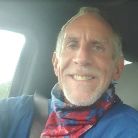 Profile Picture of Bill Reynolds (@billreynolds) on Poshmark