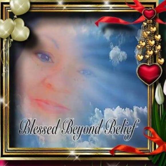 Profile Picture of Yolanda Moreno (@yolandamoren439) on Poshmark