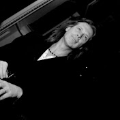 Profile Picture of Paul Watson (@paulwatsonguitar) on Youtube