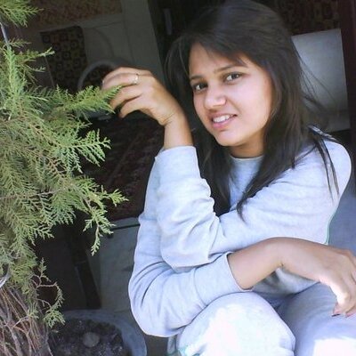 Profile Picture of Priyanka Shukla (@priyankashukla1) on Twitter
