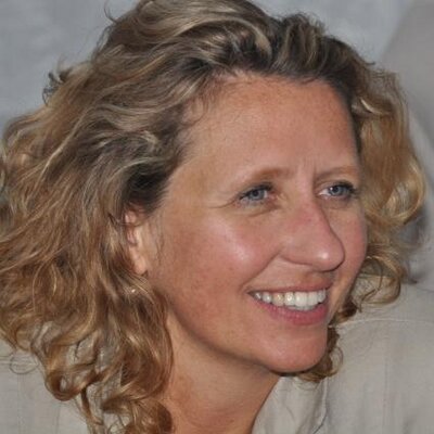 Profile Picture of Caroline Anseeuw (@carolineledsky) on Twitter