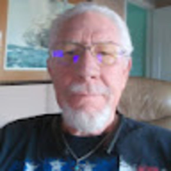 Profile Picture of Dave Leach (@dbleach214) on Poshmark