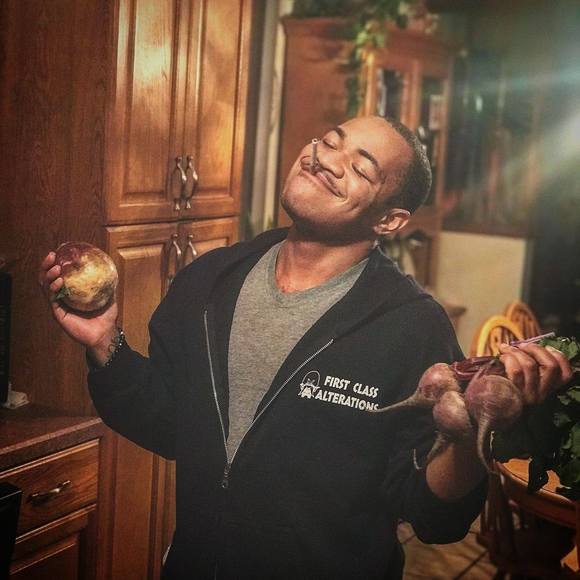 Profile Picture of Steven Kirkland (@coolone982) on Poshmark