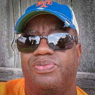 Profile Picture of Terry Biggs (@TeeBiggs) on Twitter