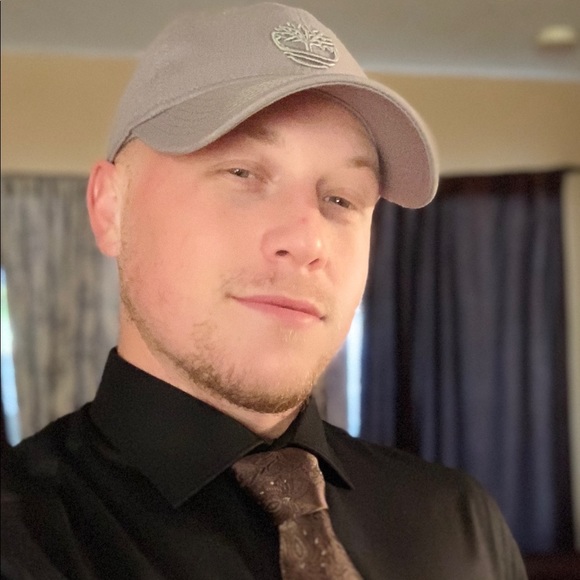 Profile Picture of Richard Hall (@richardcaleb) on Poshmark