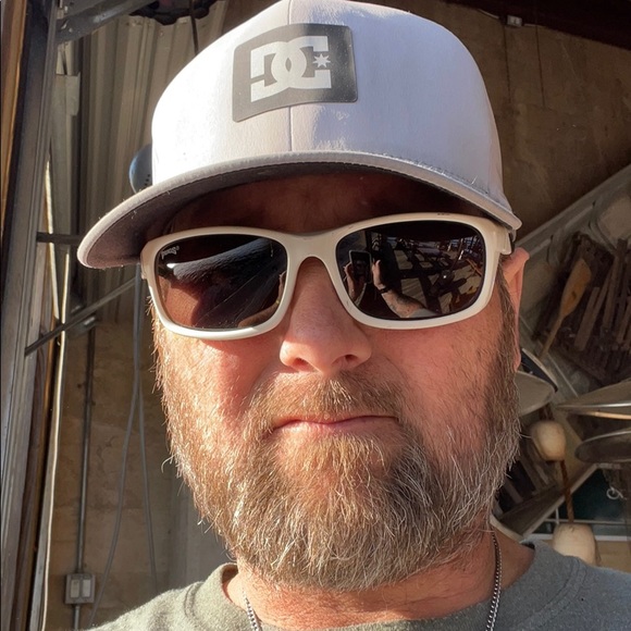 Profile Picture of Travis Dufrene (@travisdufrene) on Poshmark