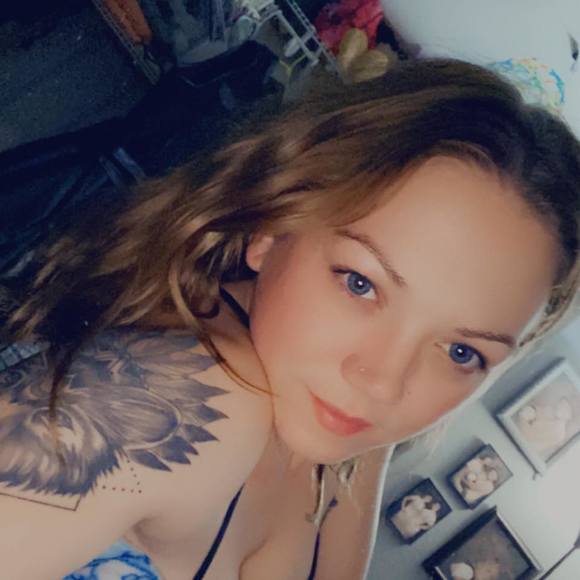 Autumn Wolf - Poshmark Profile Picture of Autumn Wolf (@auttypotty413) on Poshmark