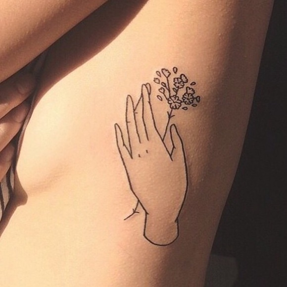 Profile Picture of Lauren Paukert (@101problems) on Poshmark