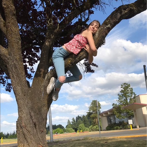 Profile Picture of Tess Jacobs (@ttesselise) on Poshmark