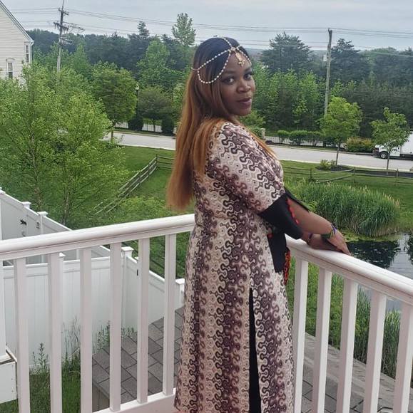 Profile Picture of Ayesha Magonya (@amagonya) on Poshmark