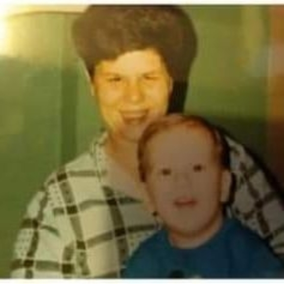 Profile Picture of Scott Chapasko (@scottchapasko) on Poshmark