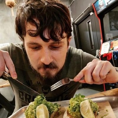 Profile Picture of Doug Robinson (@LithiumSpade) on Twitter