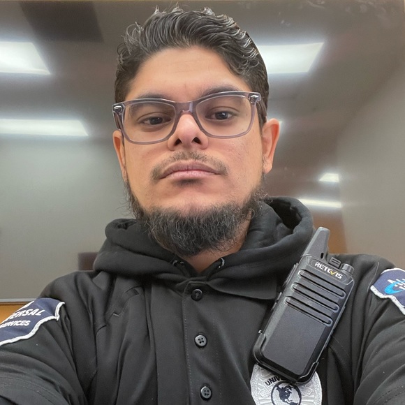 Profile Picture of Marcos Poot (@marcospoot) on Poshmark