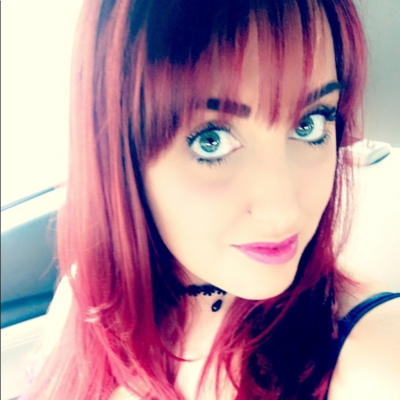 Profile Picture of Candice Theinert (@candissosweet) on Poshmark