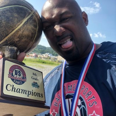 Profile Picture of Darius Brown (@Darius_CoachDee) on Twitter