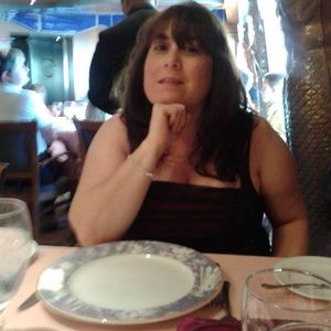 Profile Picture of Debbie Hunter (@debdebh) on Myspace