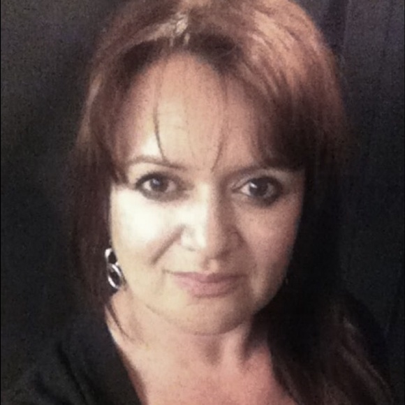 Profile Picture of Hajnalka Tavener (@hajnalkat) on Poshmark