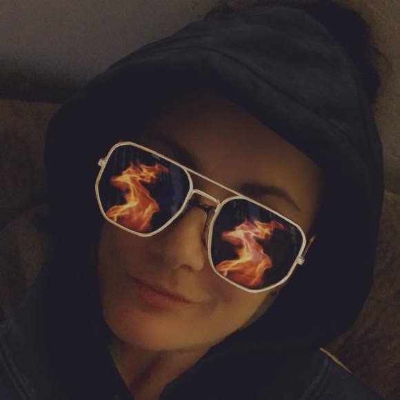 Anita Moskiewski - Poshmark Profile Picture of Anita Moskiewski (@moskiewskiam) on Poshmark