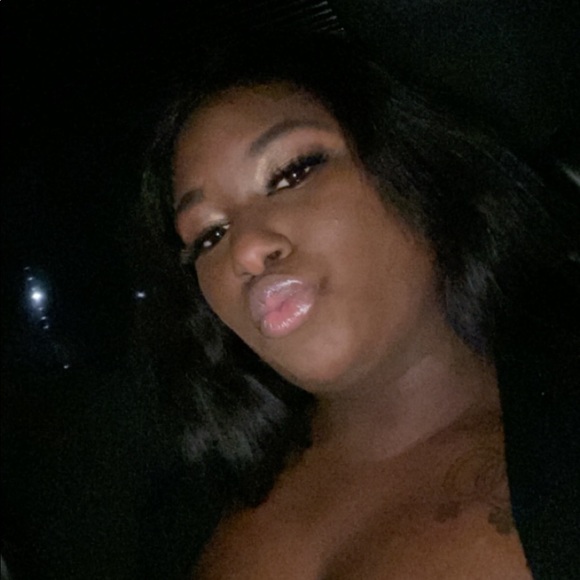 Profile Picture of Carllise Tillman (@cecetillman1) on Poshmark