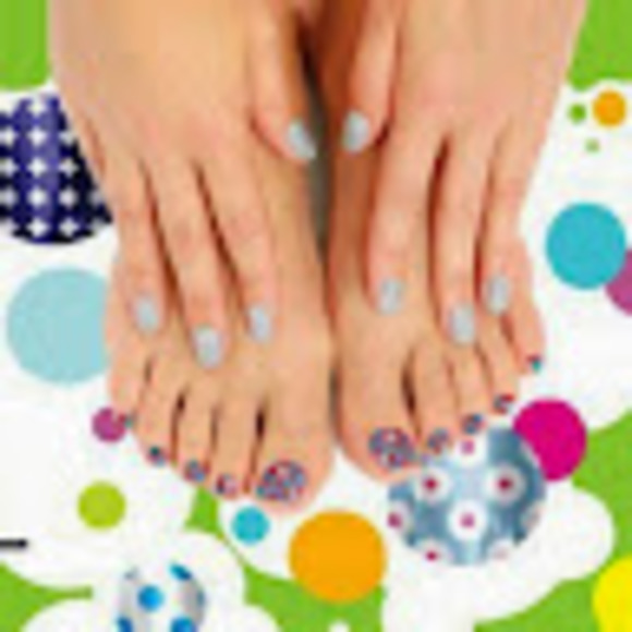 Profile Picture of Dawn Theriot (@dawntheriot) on Poshmark