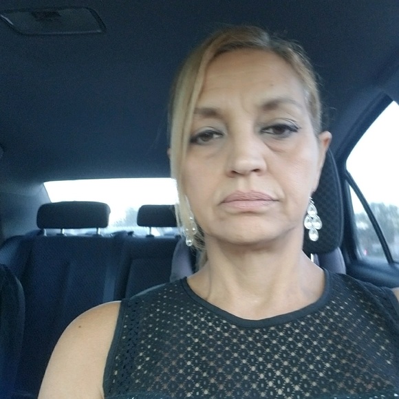 Profile Picture of Adis Moreno (@noguerol) on Poshmark