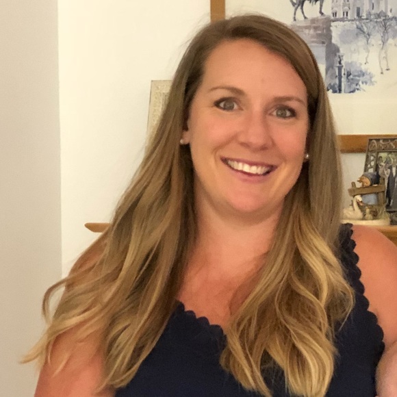 Profile Picture of Jen Campbell-wilson (@jenkcw) on Poshmark