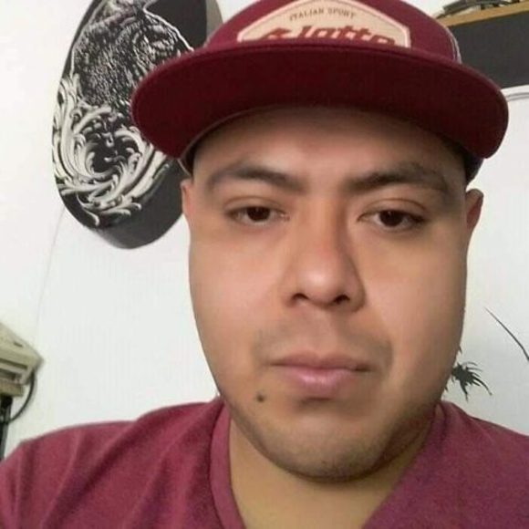 Profile Picture of Alex Garzon garcia (@garsonalex866) on Poshmark