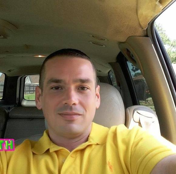 Profile Picture of Mickey Currera (@mickcurrera) on Poshmark