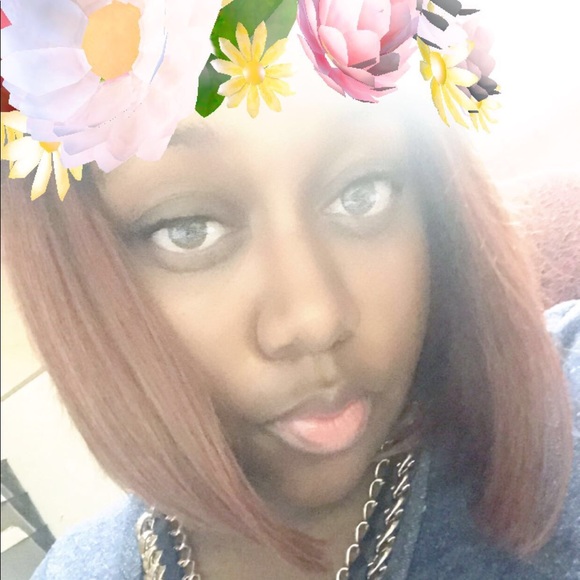 Profile Picture of Paisley Bettis (@syoung1228) on Poshmark