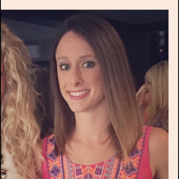 Profile Picture of Carly Carter (@carlycarter27) on Poshmark