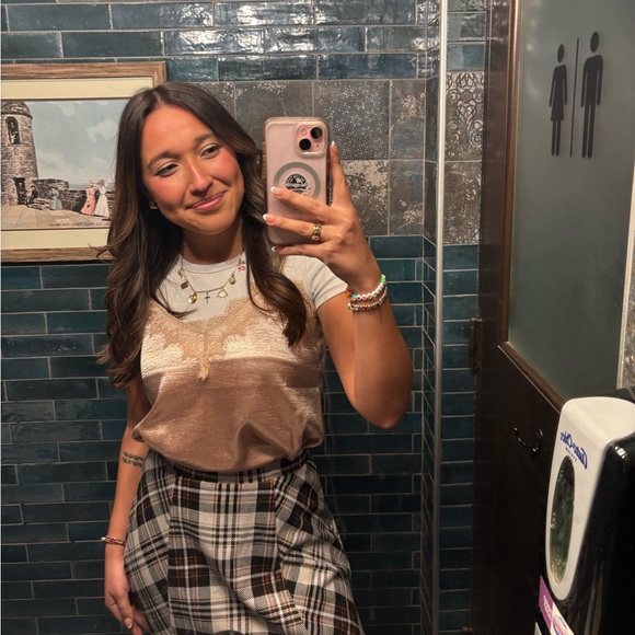 Profile Picture of Amanda Cantor (@amandacantor) on Poshmark