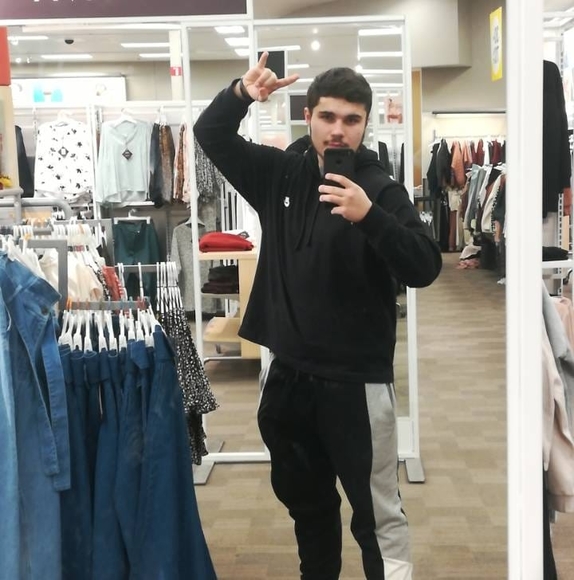 Profile Picture of Brian jr. Kochanski (@brian_kochanski) on Poshmark