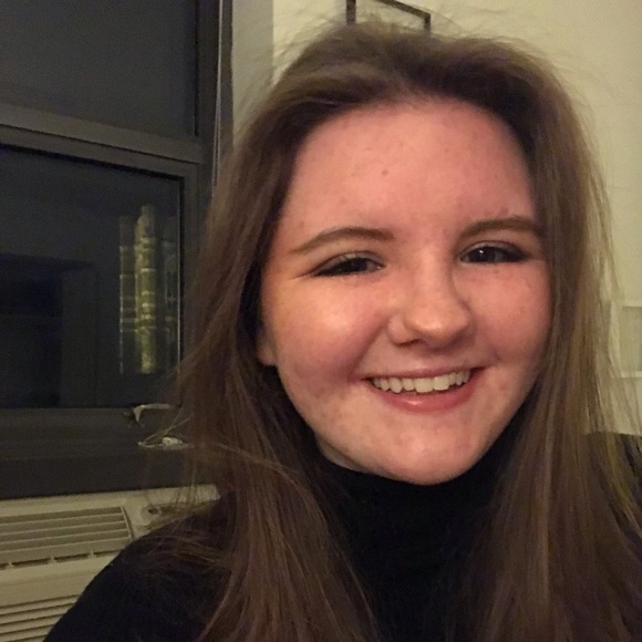 Profile Picture of Julie Doonan (@juliedoonan) on Poshmark