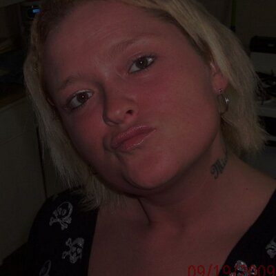 Profile Picture of MICHELLE LEE COBLE (@MICHELLECOBLE) on Twitter