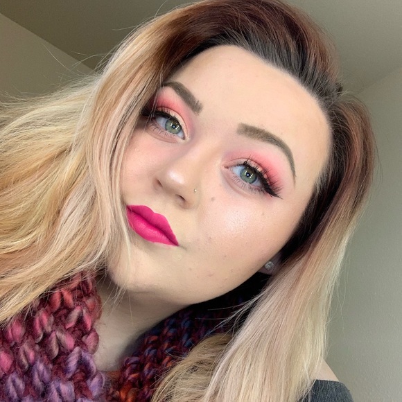 Profile Picture of Megan Nezbeth (@nflilmegan17) on Poshmark