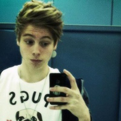 Profile Picture of Luke Robert Hemmings (@dana60725779) on Twitter