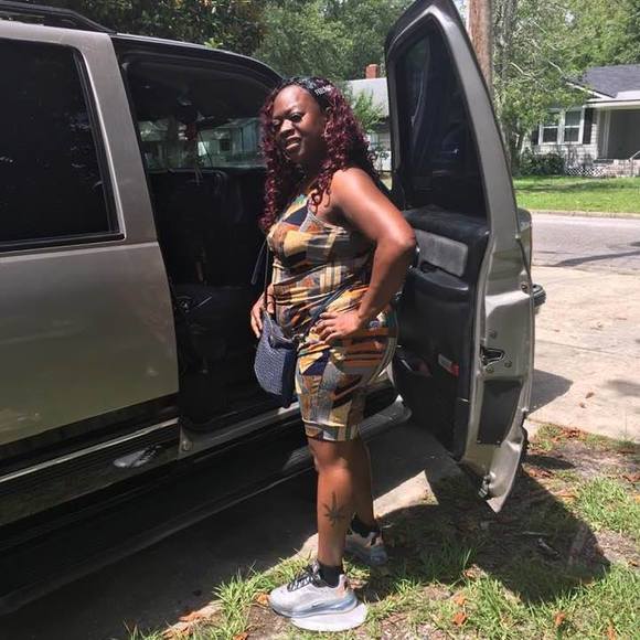 Profile Picture of Tamira Sirmons (@tamirasirmons) on Poshmark