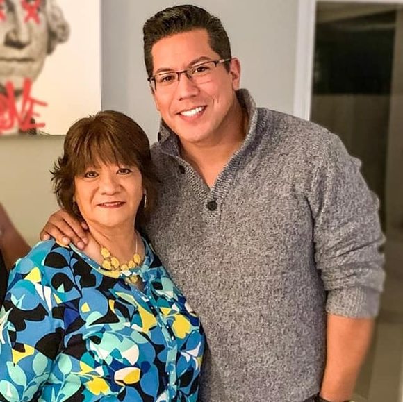 Profile Picture of Mike Chavez (@1mikechavez) on Poshmark