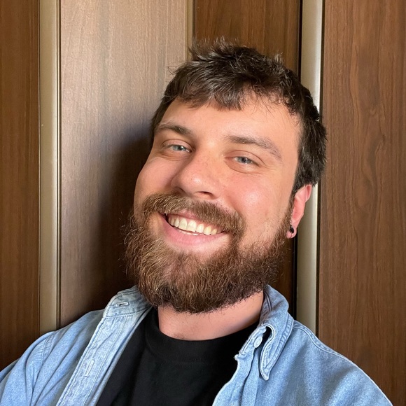 Profile Picture of Walter Chodor (@walturd) on Poshmark