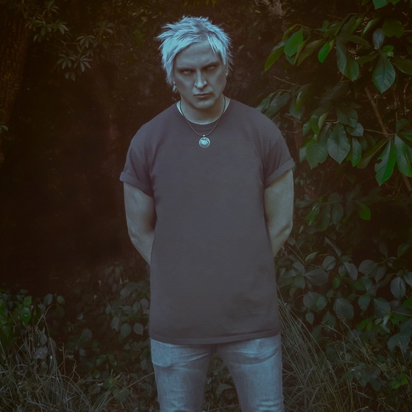 Profile Picture of Dallas Gutschenritter (@shadowfigures) on Poshmark