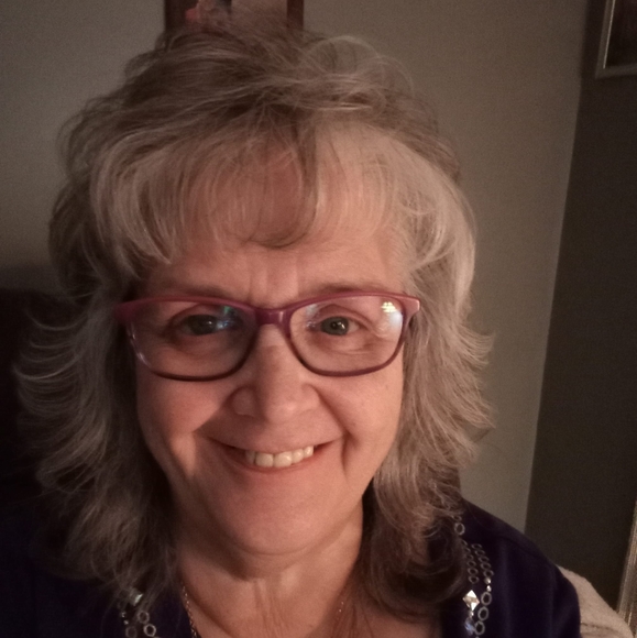 Profile Picture of Clella Haddock (@crhaddock) on Poshmark