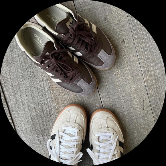 Profile Picture of Sheila Calvelli (@svongoldin) on Poshmark