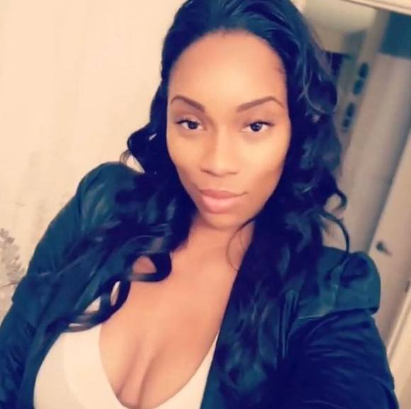 Profile Picture of Raelynn Devine (@raelynn32_4) on Poshmark