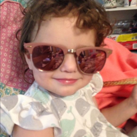 London Davis - Poshmark Profile Picture of London Davis (@londondavis8605) on Poshmark