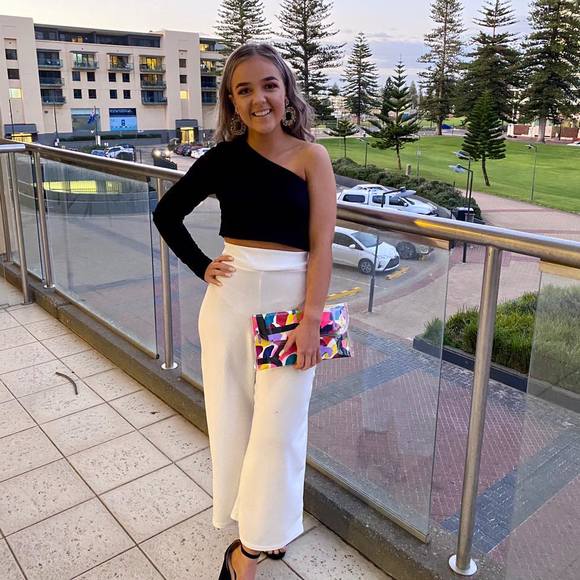 Profile Picture of Mackenzie Arbon (@mackenziearbon) on Poshmark