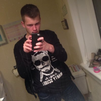 Profile Picture of Adam Markham (@main_flo) on Twitter