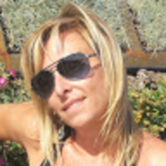 Profile Picture of Janel Russing (@jrussing) on Poshmark