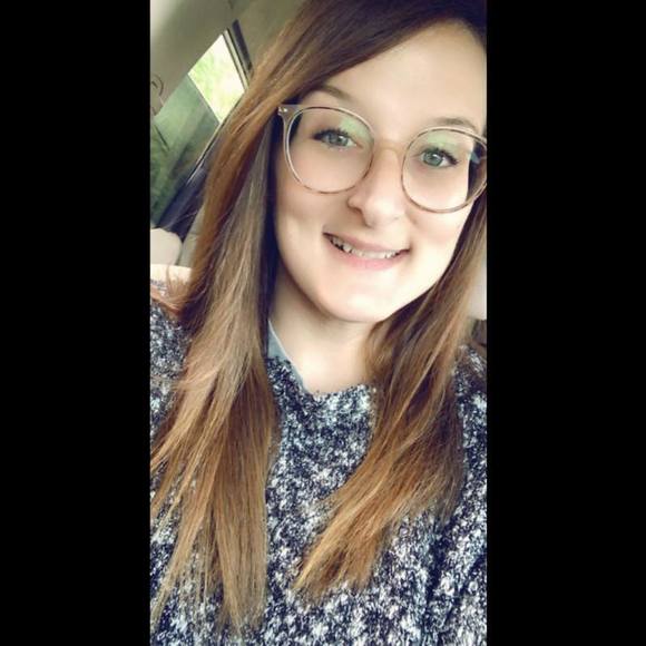 Profile Picture of Heather Warrick (@heatherwarrick) on Poshmark